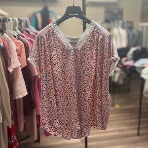 DAVI & DANI Pink Floral Blouse